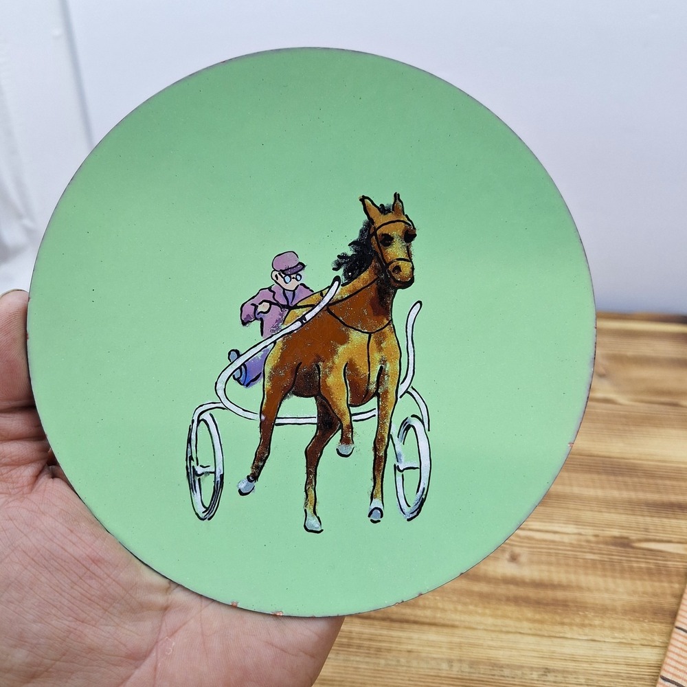 R. COMBS Harness RACEING PAINTING glass JOCKY SIGNED 5.75" TRINKET RACEING Horse